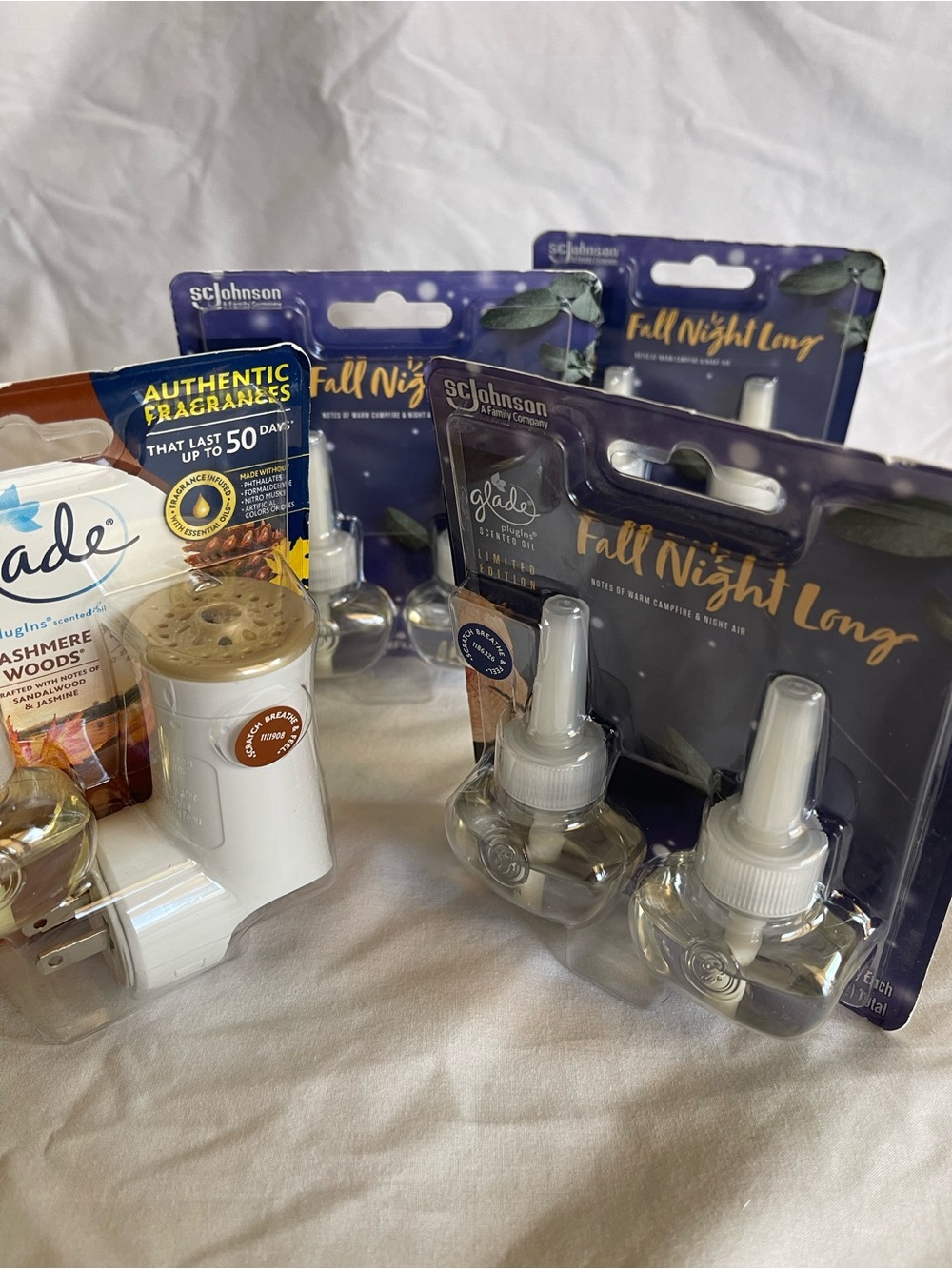 Bundle of 7 Refills & 1 warmer GLADE Plugin Scented Oil Refills FALL NIGHT LONG+